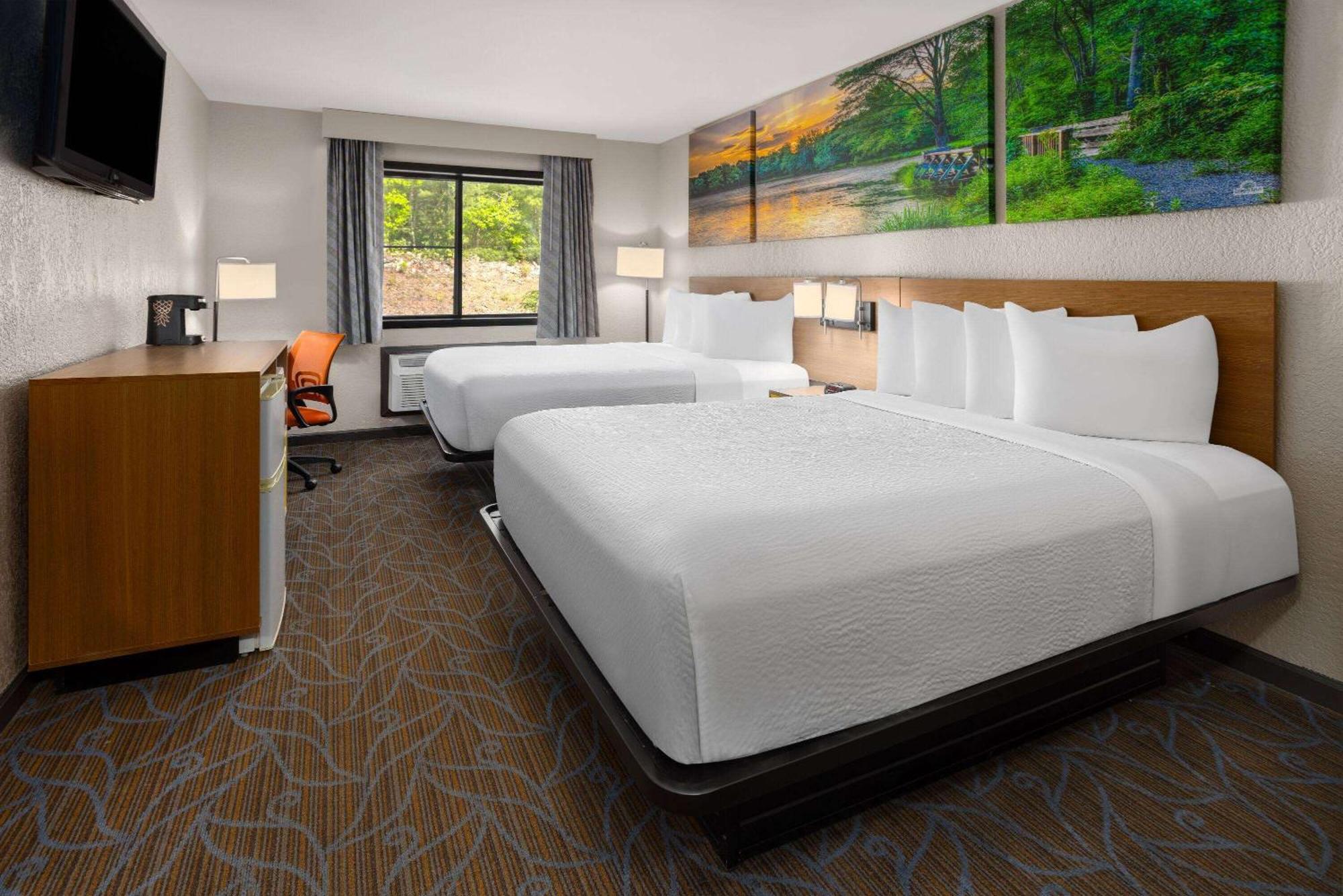 Days Inn By Wyndham Wurtsboro Bagian luar foto